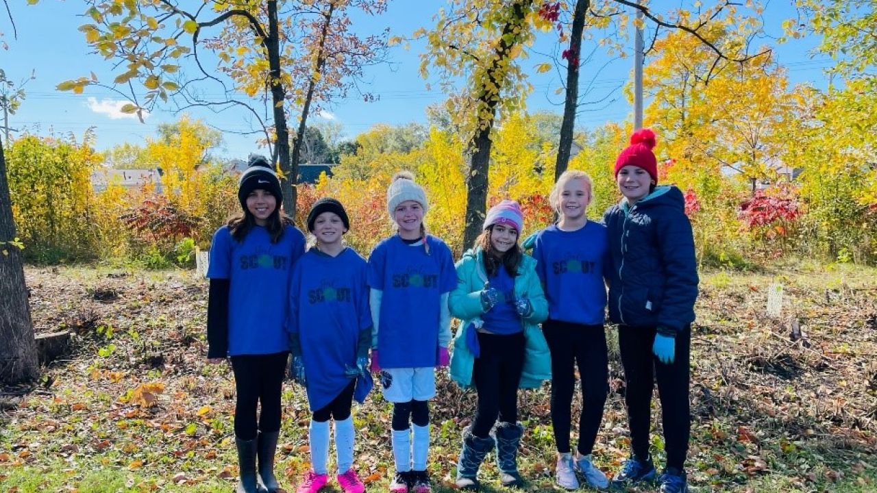 Girl Scouts Volunteers Elmhurst