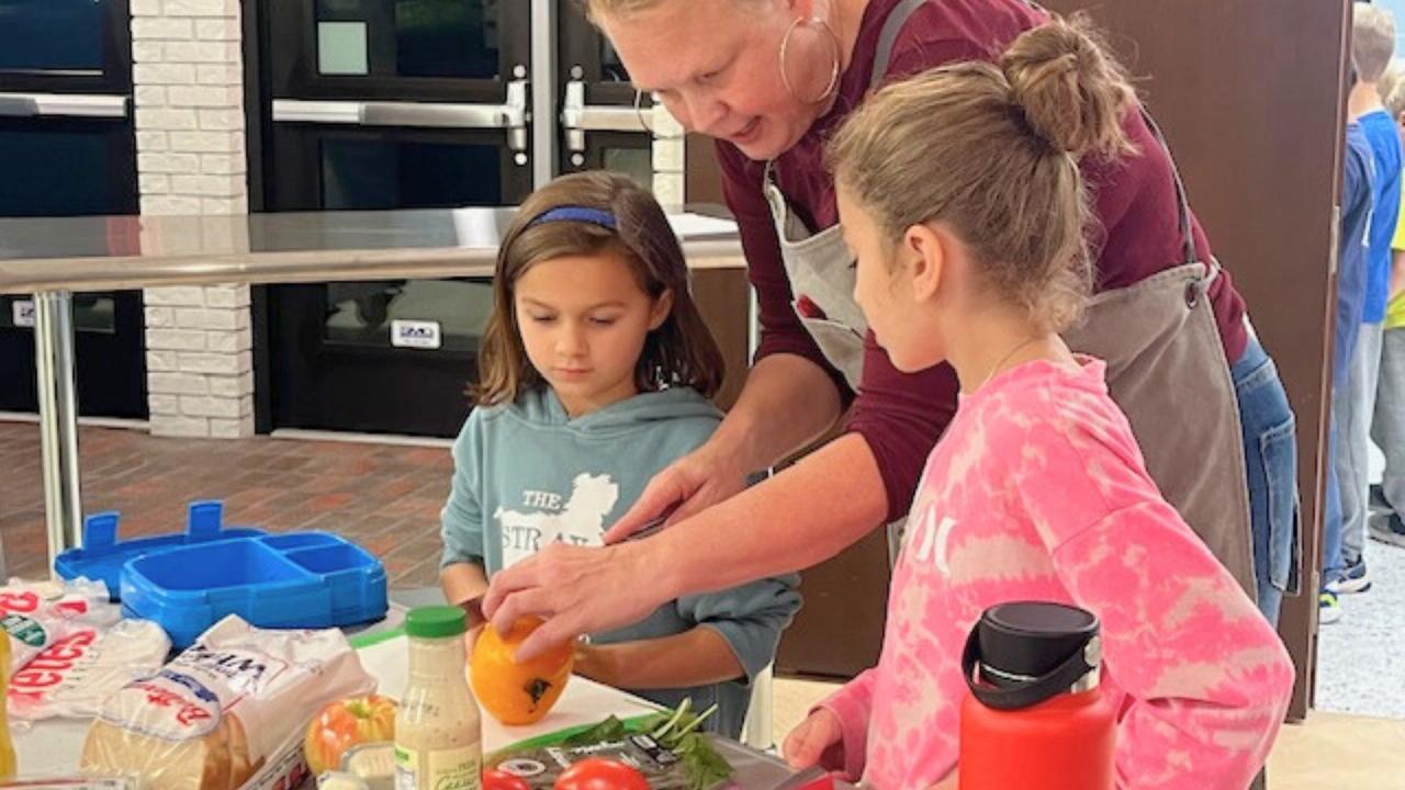 Kids cooking